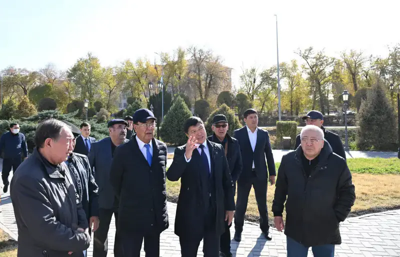 В преддверии Дня Республики в Жетісу завершена реконструкция известных памятников и введен новый сквер (4)