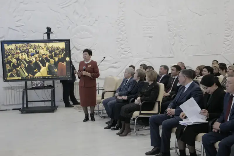 Учет общественного мнения и педагогического опыта как ключевые факторы в реформировании образования Астане