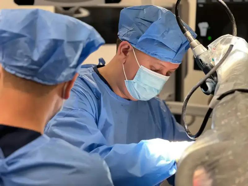 РОБОТ В ТАШКЕНТЕ: ПЕРВЫЕ ОПЕРАЦИИ ПО ЭНДОПРОТЕЗИРОВАНИЮ (2)