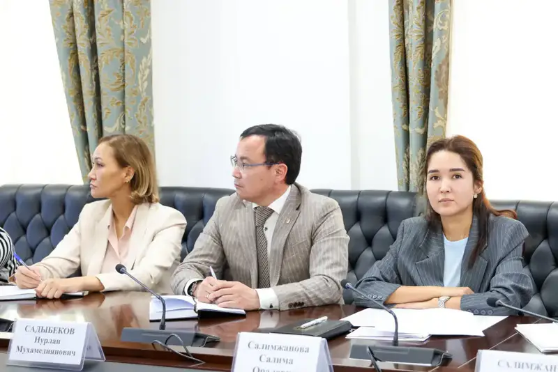 В Высшем Судебном Совете Республики Казахстан состоялось очередное аппаратное совещание (4)