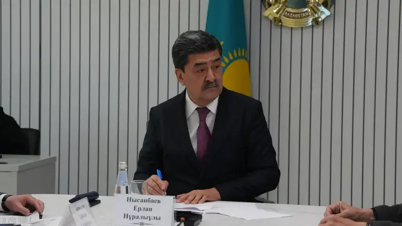 Обсуждение экологических проблем с министром: возможные изменения в политике и их влияние на защиту окружающей среды Астане