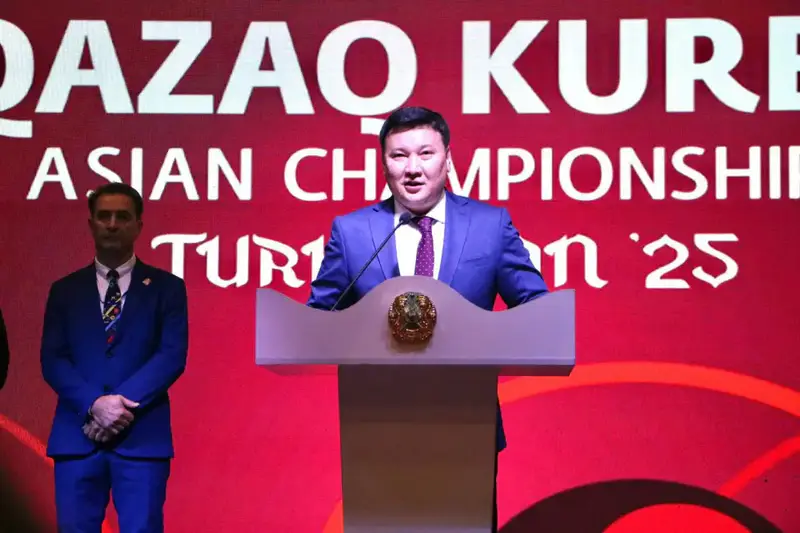 В Туркестане проходит чемпионат Азии по казахскому куресу с участием 150 борцов из 12 стран Астане