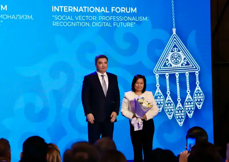 Звезды социальной сферы: в Астане чествуют ветеранов и лучших работников Астане