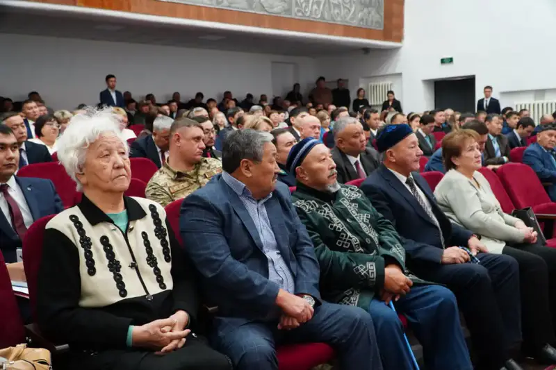 Марат Ахметжанов встретился с жителями Аккольского района Астане