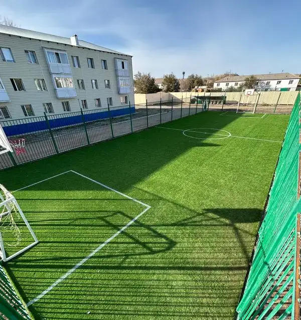 В Шетском районе появился современный сквер с архитектурной инсталляцией (6)