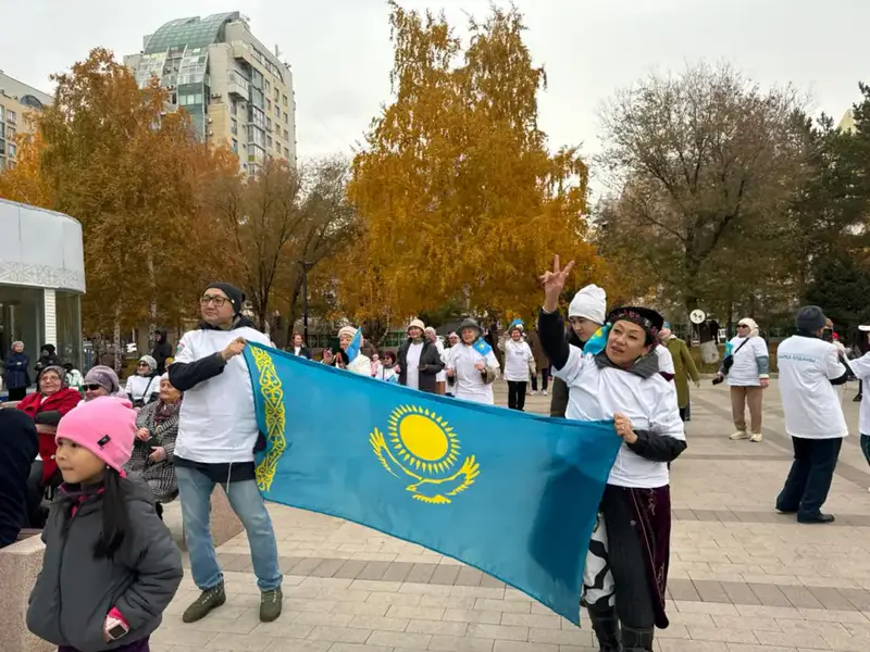 Флешмоб в Сарыарке: Патриотизм под ритмы танца! Астане