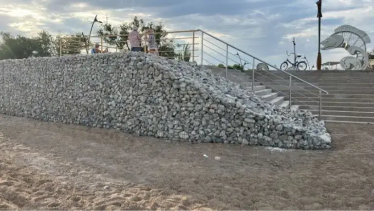 На остановках в Балхаше устанавливают камеры для повышения безопасности (10)