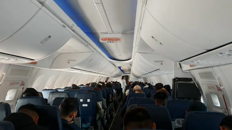 Самолет из Астаны вернулся в аэропорт вылета: причины инцидента с рейсом в Усть-Каменогорск Астане