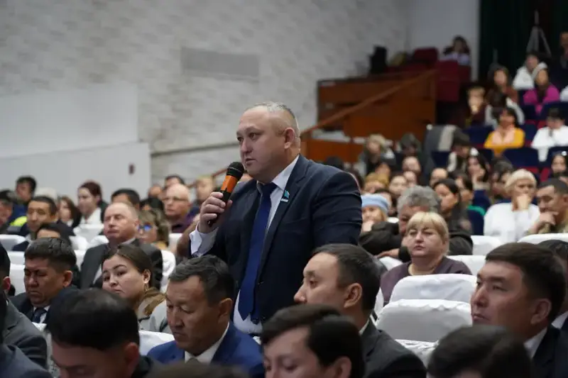 Марат Ахметжанов обсудил с жителями Атбасарского района итоги уборочной кампании и вопросы развития региона (3)