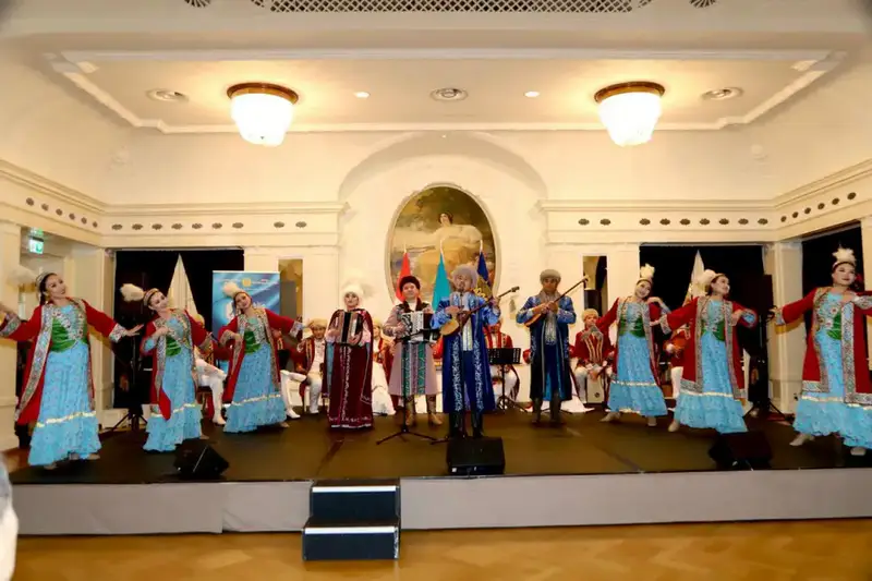 Праздничный концерт Кызылординских артистов завершился в Берне, Швейцария (10)