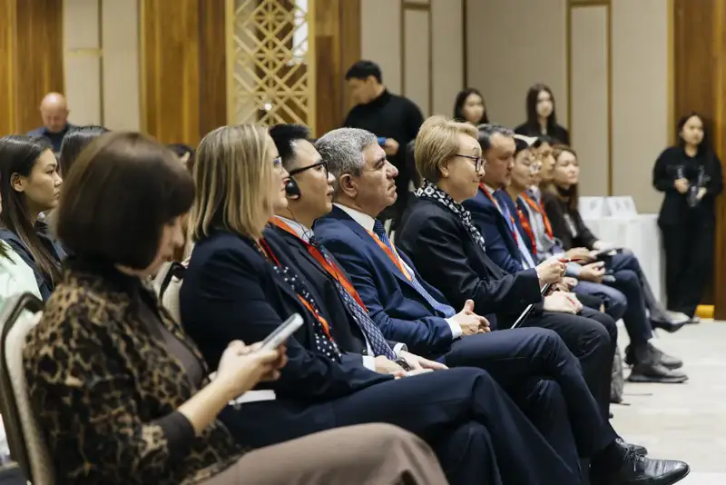 Международные эксперты обсудили в MNU реализацию программы «Нацфонд – детям» (5)