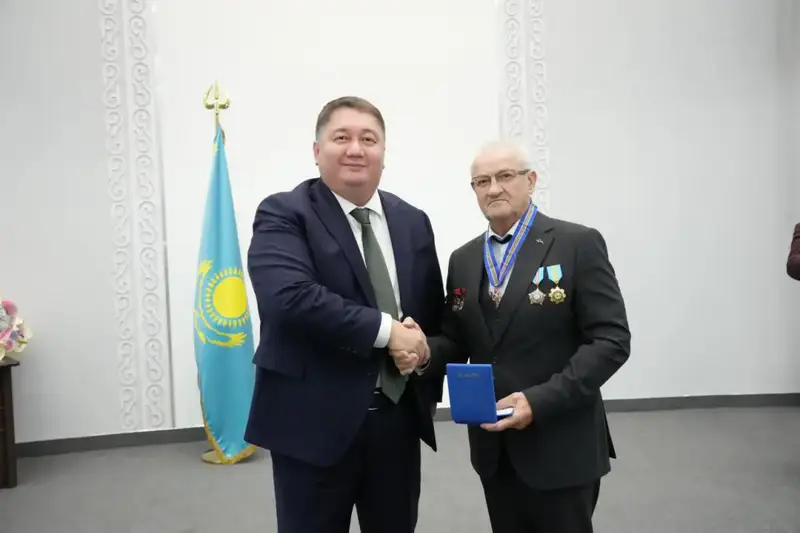 Торжественное мероприятие в Министерстве транспорта подчеркивает значимость отрасли для экономического развития Республики Астане