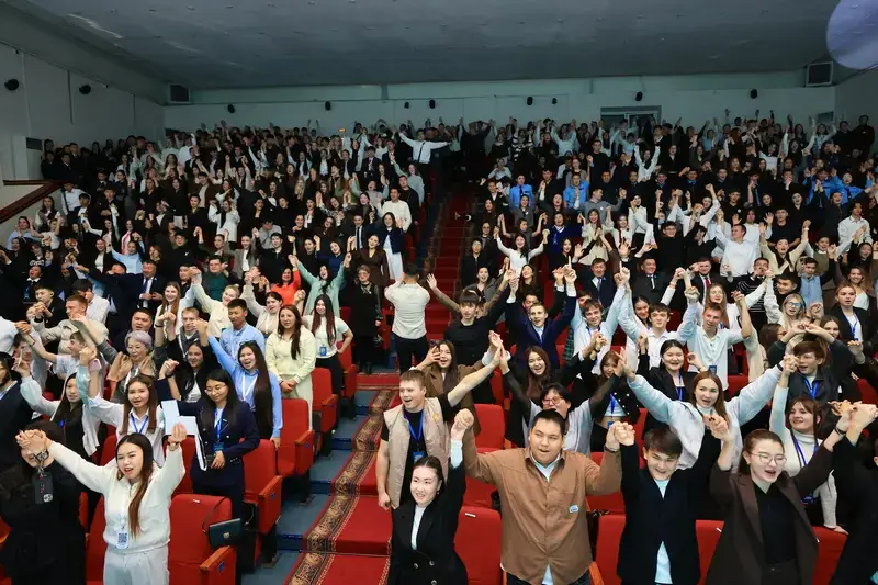 Более 600 молодёжных лидеров Карагандинской области собрал форум SARYARQALAB: AQYL.DAMU.QADAM (2)