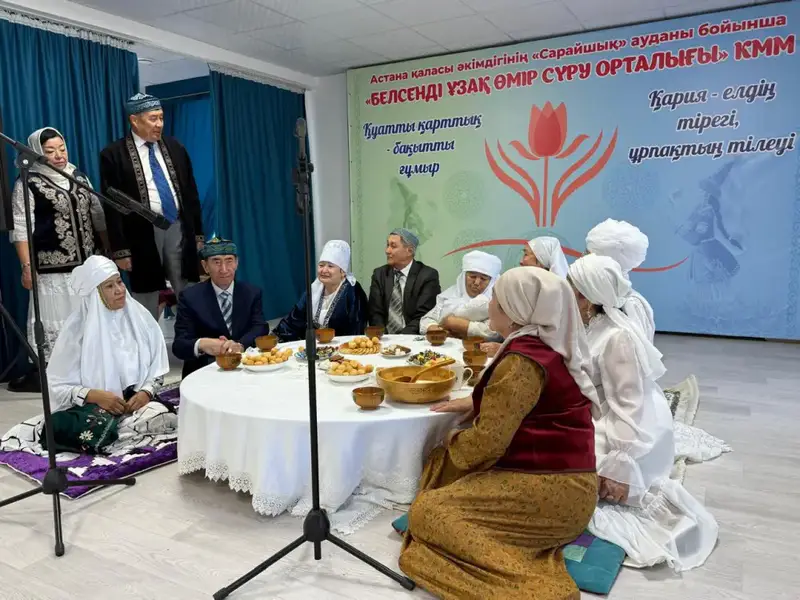 В Астане пенсионеры провели вечер, посвященный творчеству Шамши Калдаякова (2)