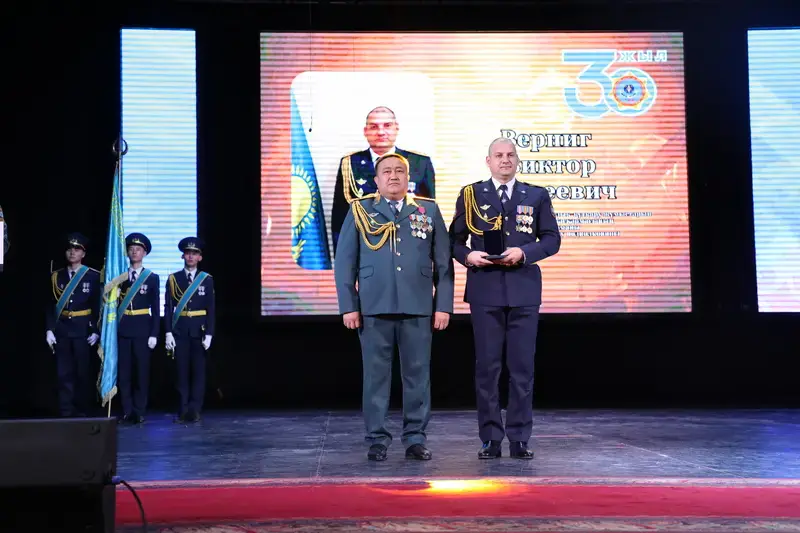 Спасателей Карагандинской области поздравили с профессиональным праздником (5)