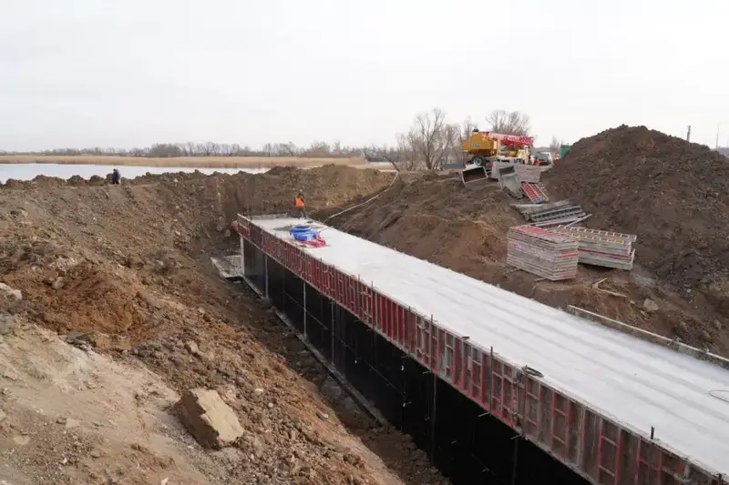 Рабочая поездка акима области в Шортандинский район: развитие инфраструктуры и встреча с ветераном труда (4)