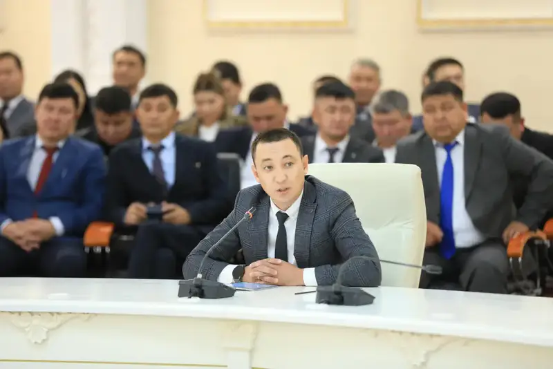 Советник Президента встретился с сельскими акимами Актюбинской области (4)