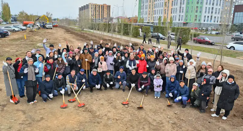 Сотрудники АДГС и АГУ приняли участие в общегородском субботнике (4)