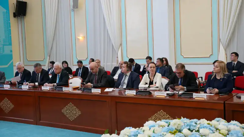 Казахстан: Мост к правам человека — Вице-министр юстиции Ботагоз Жакселекова открывает новые горизонты сотрудничества Астане