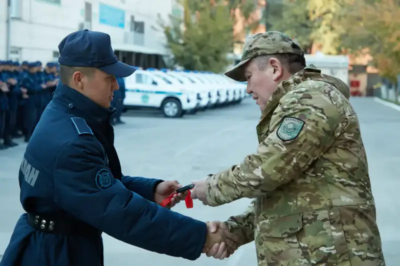 Нацгвардия в Алматы получила новые служебные автомобили (7)