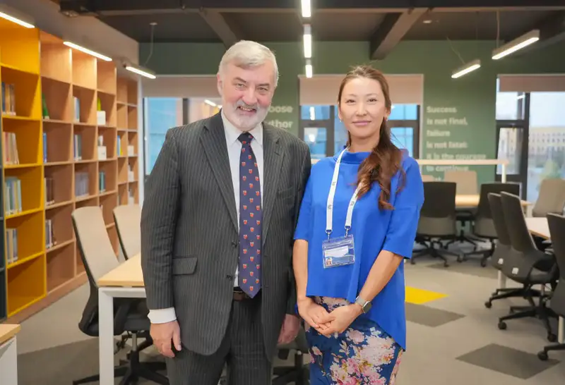 Лорд Алдердайс ознакомился с кампусами Coventry University и Cardiff University в Астане (8)