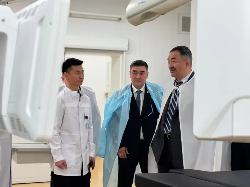 ВИЦЕ-МИНИСТР ЗДРАВООХРАНЕНИЯ ПРОВЕЛ ВСТРЕЧУ С ЖИТЕЛЯМИ ЗАПАДНО-КАЗАХСТАНСКОЙ ОБЛАСТИ (7)