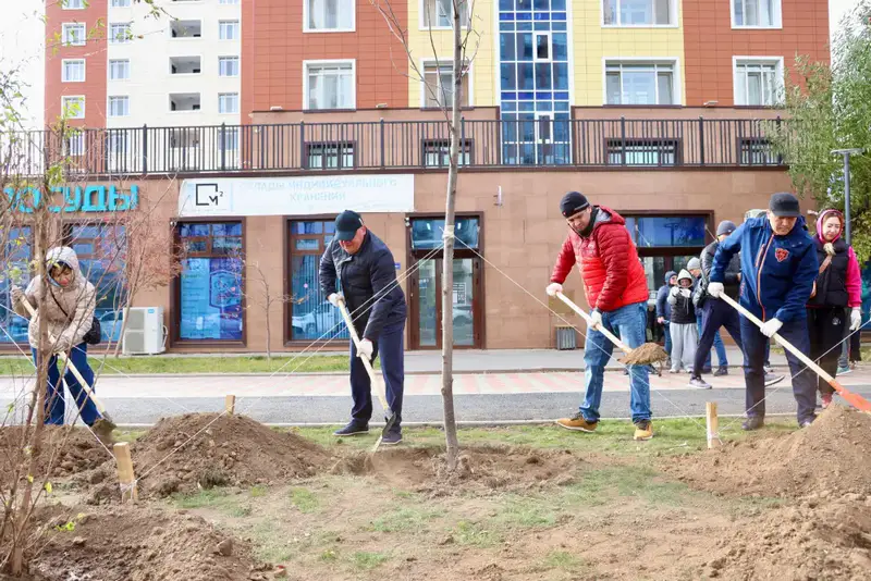 В рамках республиканской экологической акции «Таза Қазақстан» коллектив Высшего Судебного Совета Республики Казахстан принял участие в общегородском субботнике (3)