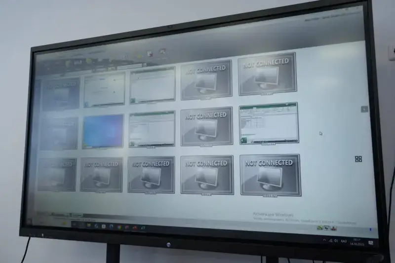 Столичный учитель успешно применяет ИИ в обучении школьников (8)