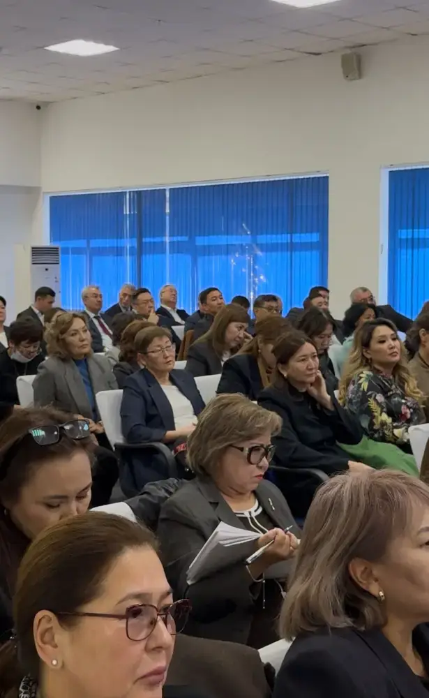 В Алматы обсудили охват вакцинацией, эпидемиологическую ситуацию и качество лабораторных услуг (4)