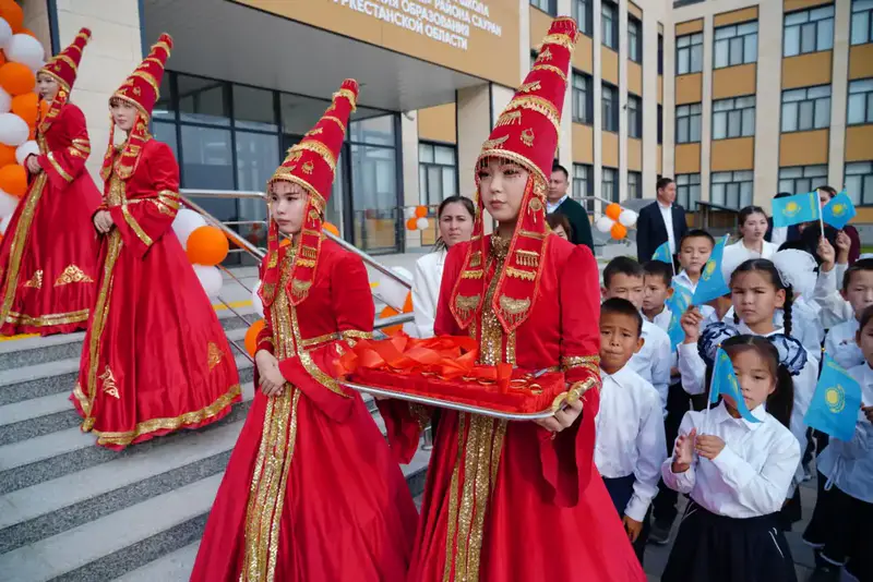 В ЧЕСТЬ ДНЯ РЕСПУБЛИКИ В ТУРКЕСТАНСКОЙ ОБЛАСТИ ОТКРЫЛАСЬ ЕЩЁ ОДНА ШКОЛА (6)