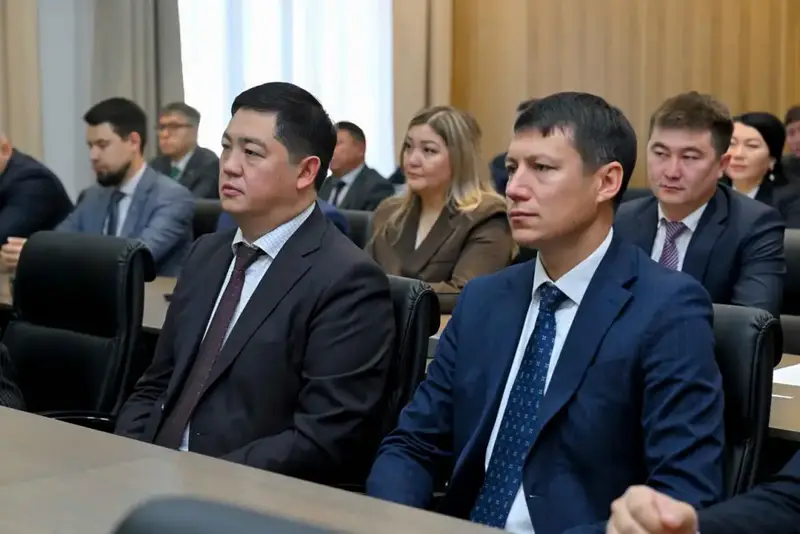 Аким области представил нового акима города Семей (8)