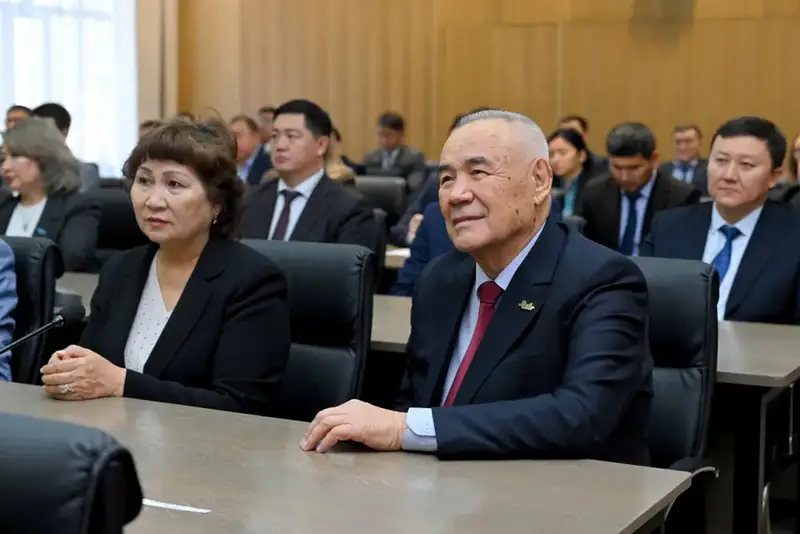 Аким области представил нового акима города Семей (5)