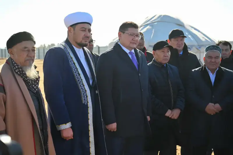 В Семее в рамках акции «Абайға құрмет» началось строительство первого объекта (10)