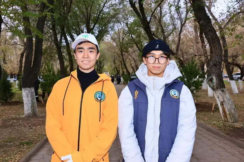 Общенациональный субботник «Таза Қазақстан»: в Карагандинской области высадили 10 тысяч деревьев (6)