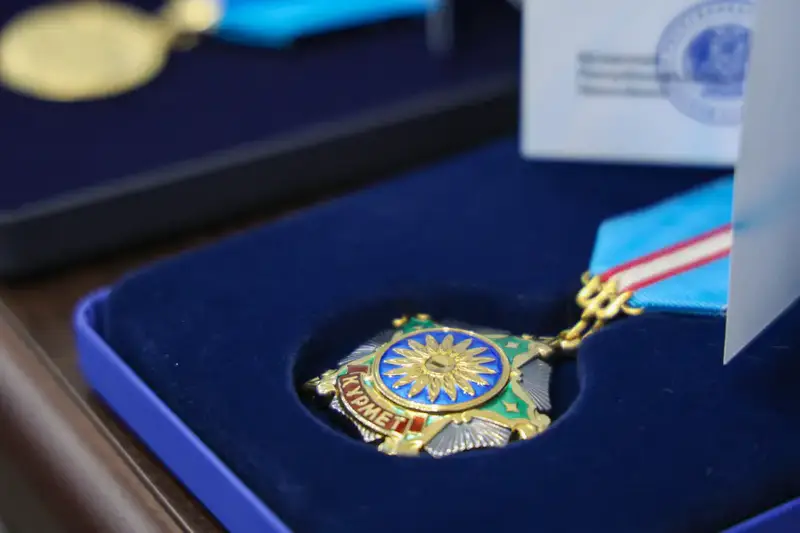 В Министерстве промышленности и строительства провели торжественную церемонию в честь Дня Республики (3)