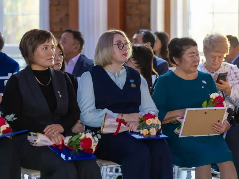 Социальные работники: награды и неожиданные подарки! Астане