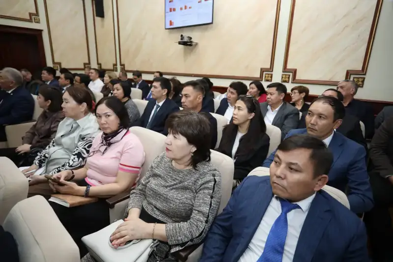 В Мангистау обсудили развитие сферы здравоохранения и актуальные вопросы (6)