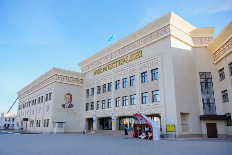 В столичной школе прошла конференция, объединяющая науку, культуру и воспитание (3)