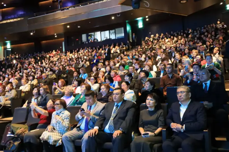 В АСТАНЕ СОСТОЯЛАСЬ ЦЕРЕМОНИЯ НАГРАЖДЕНИЯ ЛУЧШИХ РАБОТНИКОВ ЗДРАВООХРАНЕНИЯ СТРАНЫ (3)