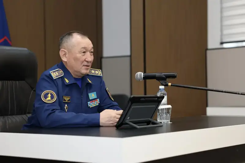 Министр обороны встретился с кадетами нового военно-спортивного колледжа (5)