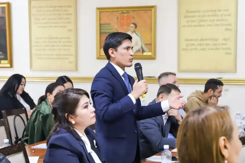 Заседание Клуба журналистов Ассамблеи народа Казахстана: обсуждение тренингов и подписание Меморандума Астане