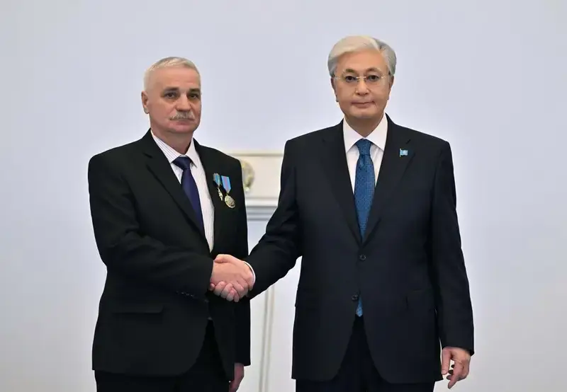 Президент Казахстана наградил карагандинцев (2)