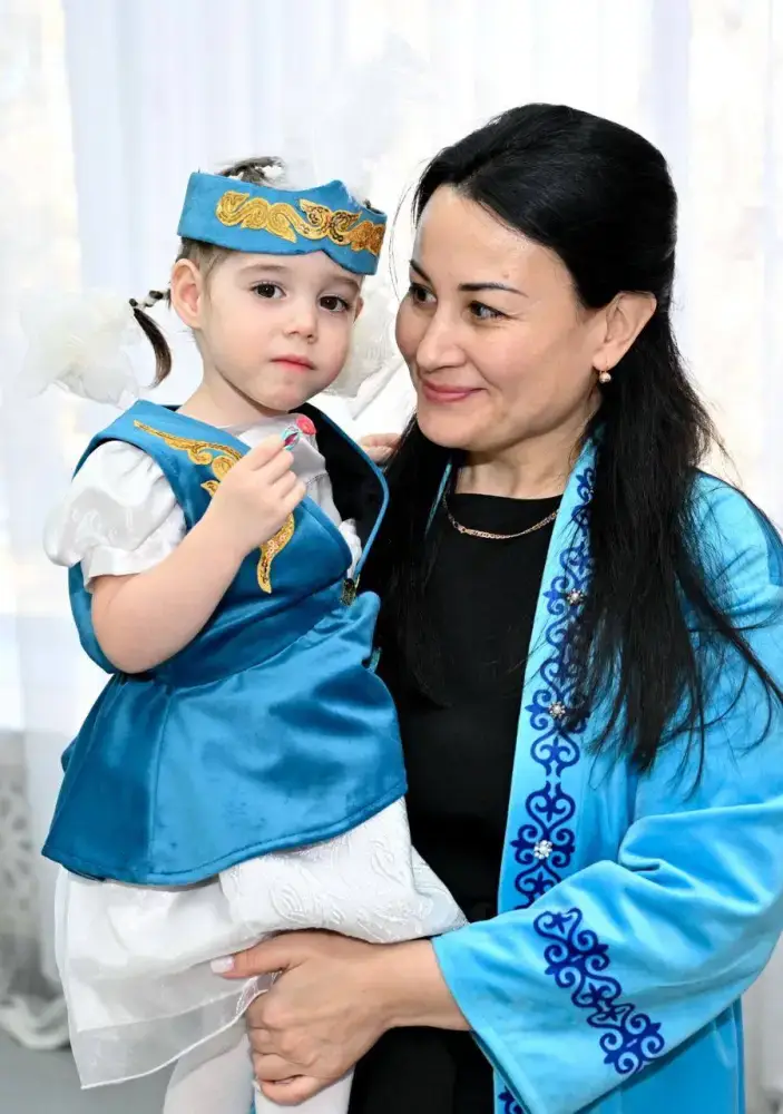 Обряд тұсау кесу для детей из детского дома прошел в преддверии Дня Республики Астане