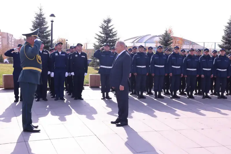 Тысячи участников собрались в Жетісу на церемонию поднятия Государственного флага в честь Дня Республики Астане