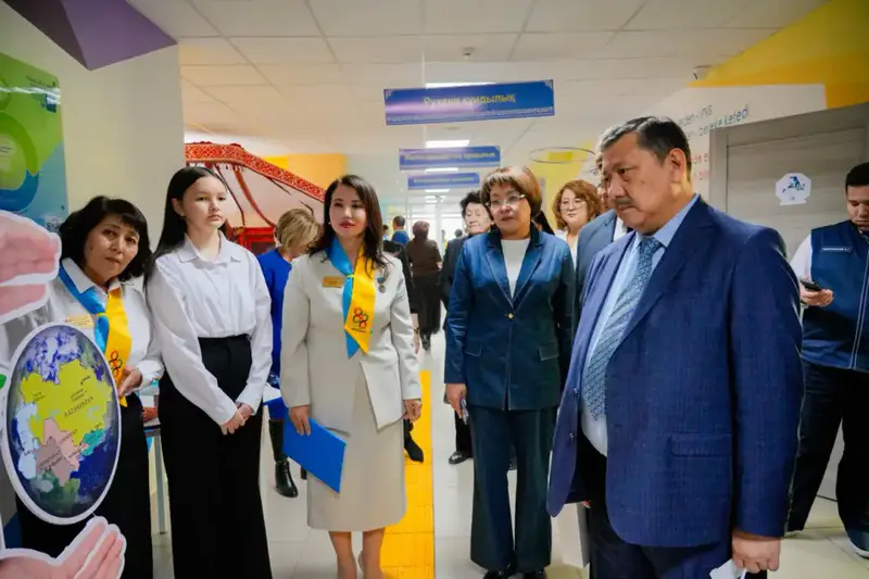 В столичной школе прошла конференция, объединяющая науку, культуру и воспитание (8)