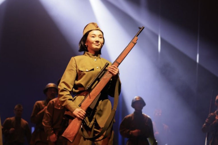 Гастроли Актюбинского театра драмы проходят в Астане (2)