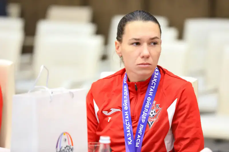 Аким области Асхат Шахаров принял женский футбольный клуб «Ақтөбе» - чемпионов Казахстана (6)