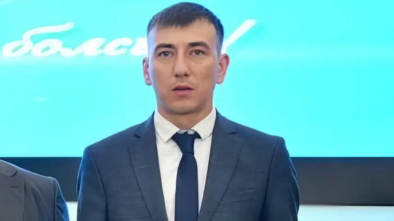 Конфликт власти и молодежи: аким Павлодарской области использует ненормативную лексику в общении с задержанным мотоциклистом Астане