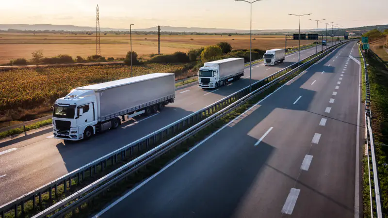 Казахстанские водители вздохнули с облегчением: проблема с международными перевозками в России решена Астане