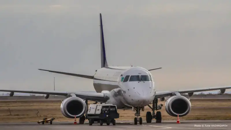 Министерство транспорта начало расследование инцидента с рейсом Qazaq Air Костанай - Астана Астане